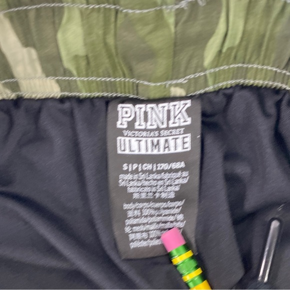 Victoria Secret Pink Camouflage Sports Bra And Running Shorts Set Size Small - Picture 16 of 16